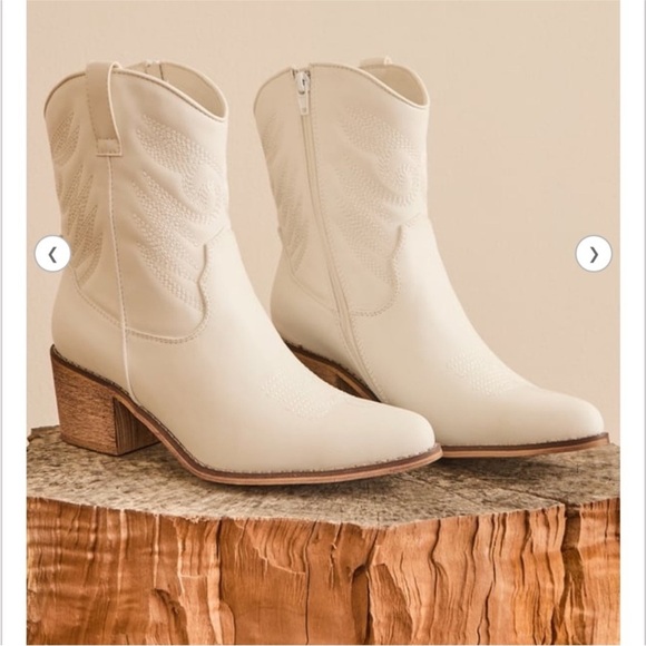 Altar’d State Remy Mini Western Boot - Picture 2 of 15